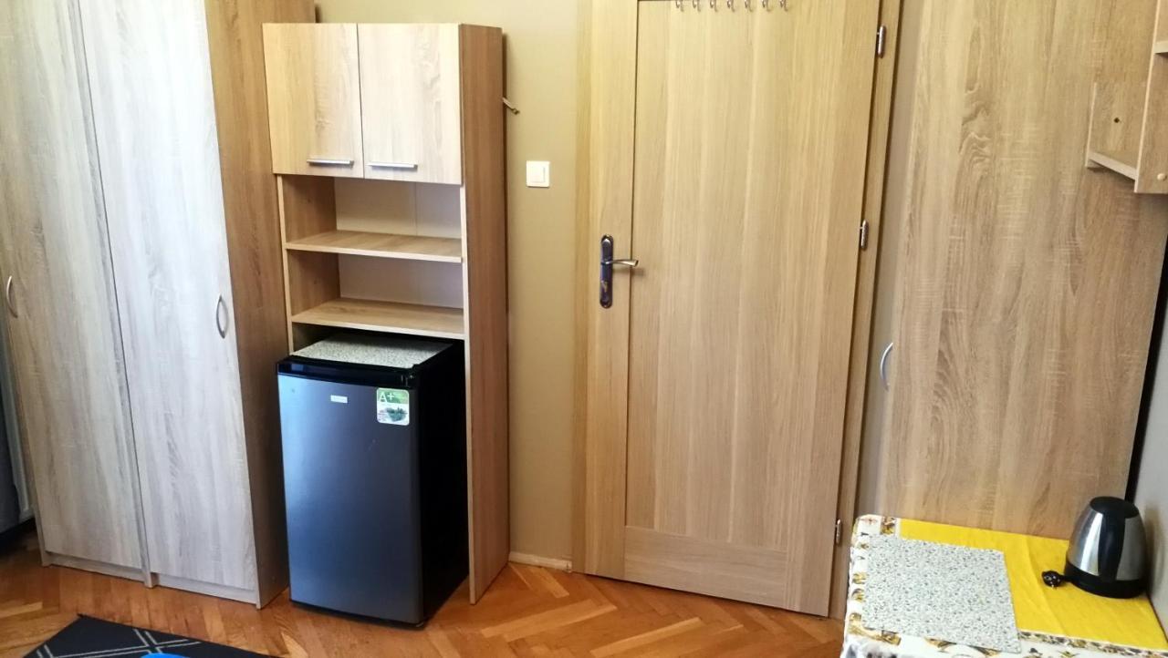 Tanie Noclegi Mieszkanka Zyrardow Exteriér fotografie