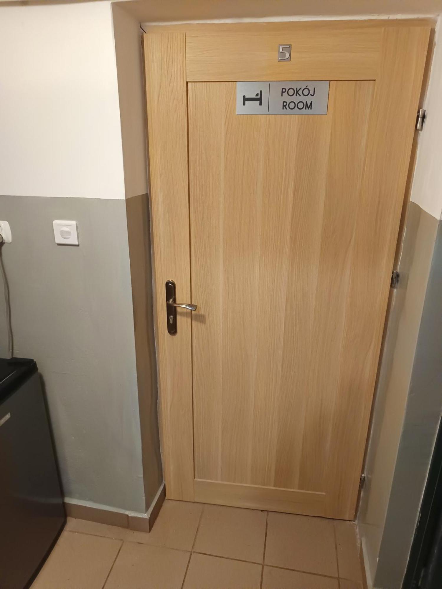 Tanie Noclegi Mieszkanka Zyrardow Exteriér fotografie